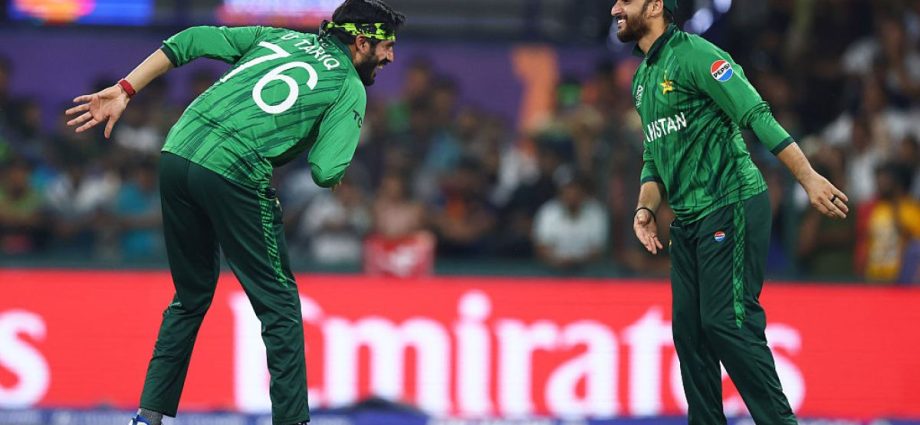 pakistan-beat-usa-to-avenge-t20-world-cup-upset