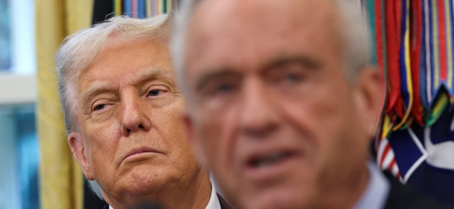 rfk-jr.-revealed-why-it’s-a-‘joy’-to-work-for-the-traitor-and…-eeek!?!