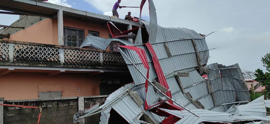 ‘monstrous’:-cyclone-gezani-hits-madagascar,-with-reports-of-severe-damage