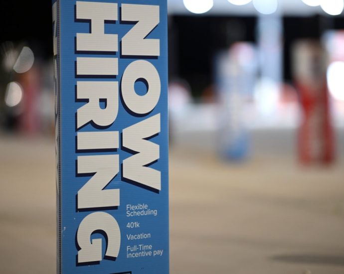 us-adds-130,000-jobs-in-january,-unemployment-rate-steady-at-4.3%