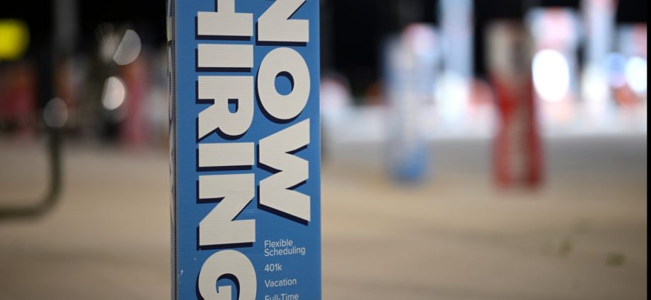 us-adds-130,000-jobs-in-january,-unemployment-rate-steady-at-4.3%