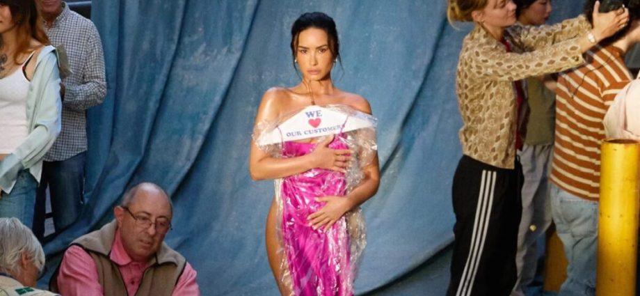 demi-lovato-scales-back-tour-dates-to-prioritize-health-ahead-of-arena-return