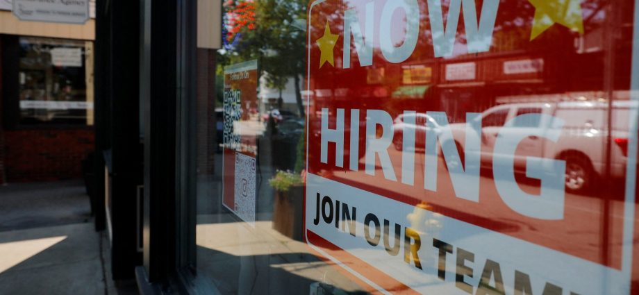 struggling-to-get-by:-behind-the-us-underemployment-crisis