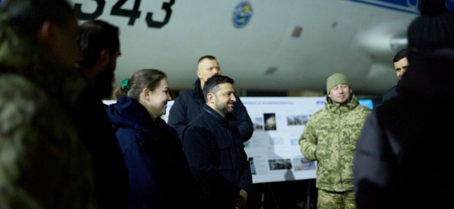 zelenskyy-rejects-ft-election-report,-says:-us-does-not-threaten-ukraine’s-security-guarantees-(infographic)