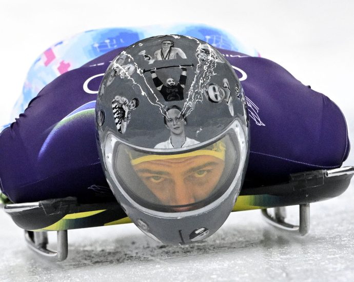 ukrainian-star-disqualified-from-winter-olympics-over-helmet-honoring-war-dead
