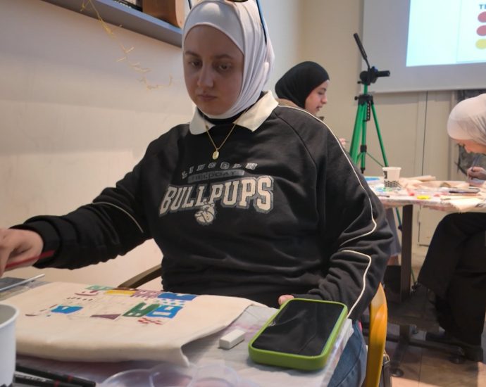 in-aleppo,-art-bridges-syria’s-war-divisions