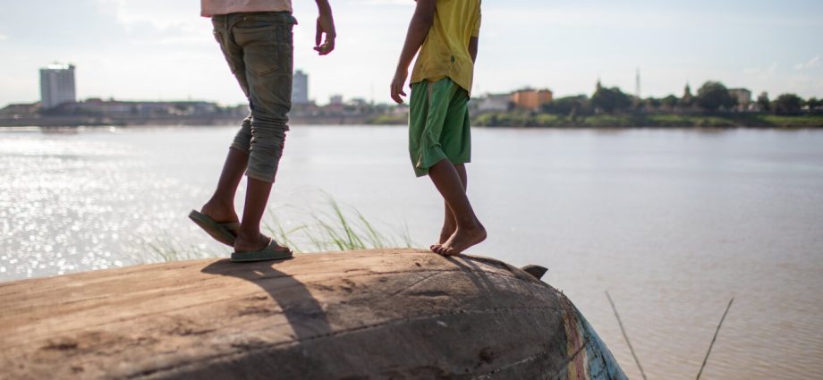 the-quest-to-warn-everyone-on-earth-about-deadly-weather