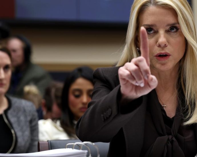 bondi-clashes-with-democrats-over-epstein,-political-retribution-claims