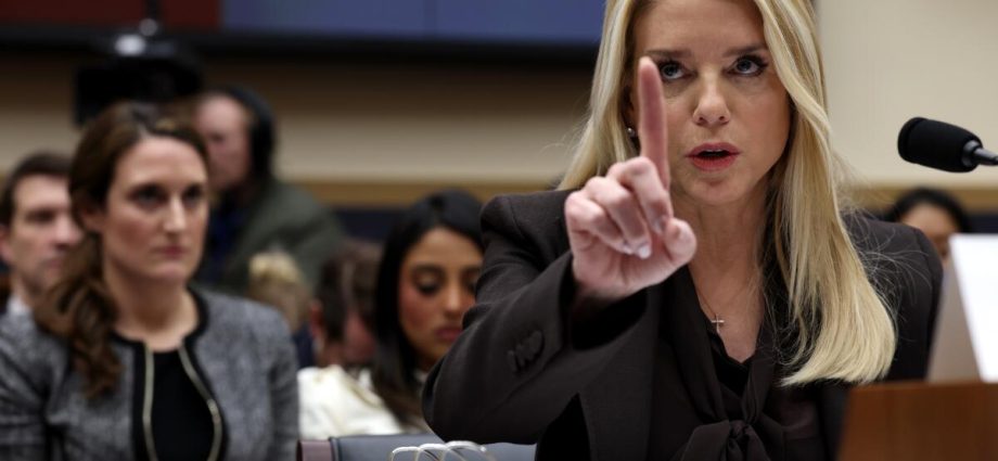 bondi-clashes-with-democrats-over-epstein,-political-retribution-claims