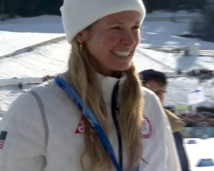 jessie-diggins-fights-bruised-ribs-to-claim-bronze