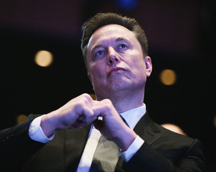 elon-musk’s-x-appears-to-be-violating-us-sanctions-by-selling-premium-accounts-to-iranian-leaders