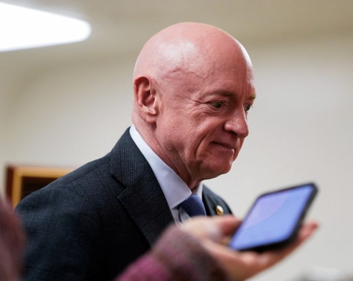 us-judge-blocks-the-traitor-administration-from-punishing-senator-mark-kelly