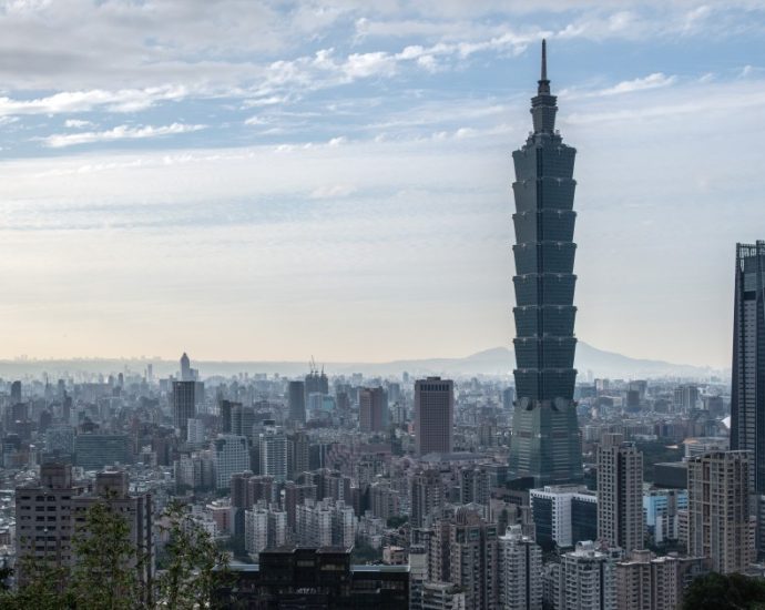 us-and-taiwan-sign-‘pivotal’-deal-to-cut-trade-tariffs