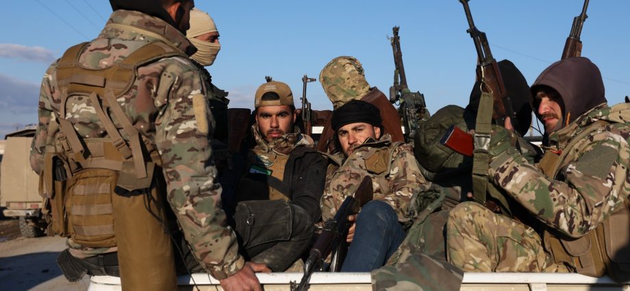 more-than-5,000-isil-detainees-transferred-from-syria,-says-iraqi-ministry