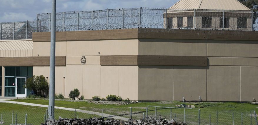the-fight-to-keep-ice-from-reopening-a-notorious-prison