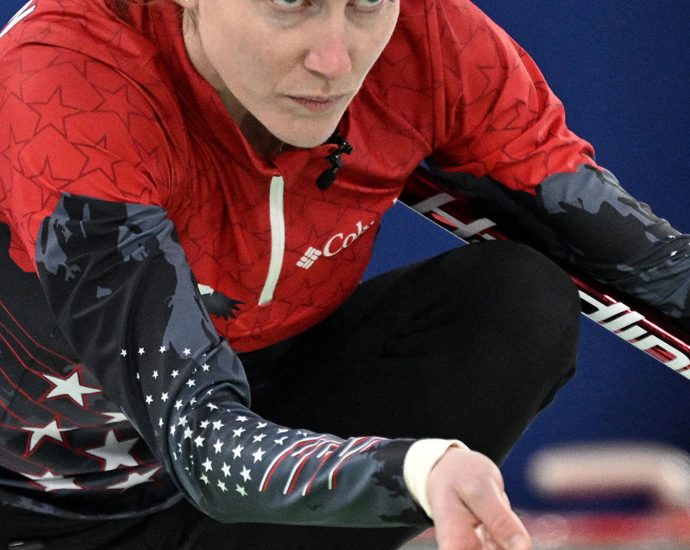 us.-defeats-canada-for-first-time-in-women’s-curling