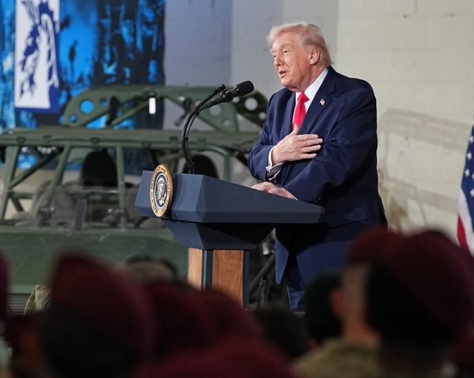 the-traitor-says-planning-to-‘make-visit’-to-venezuela-following-maduro-abduction