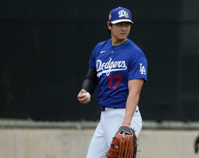 Ohtani’s focus on ‘being healthy,’ shot at Cy Young