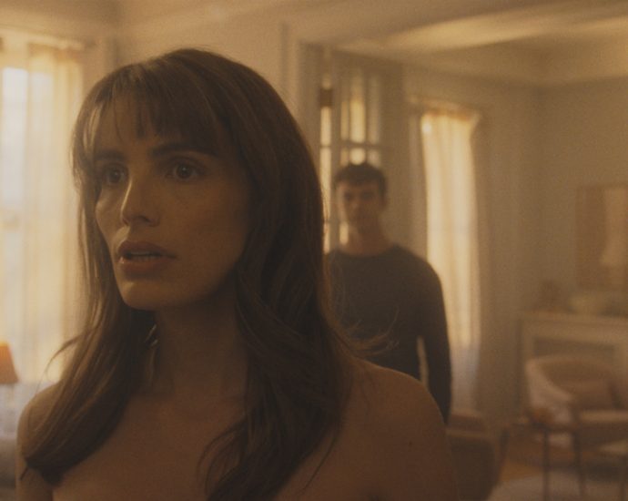 lux-pascal-and-rev.-yolanda-break-down-the-powerful-trans-story-in-ryan-murphy’s-‘the-beauty’-–-‘i-felt-so-loved-and-seen’