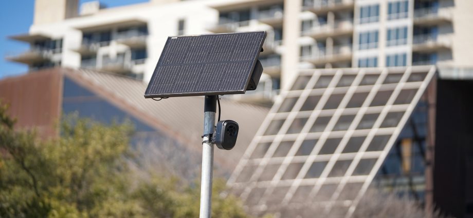 austin-residents-thought-the-police-stopped-using-flock-cameras.-they-were-wrong