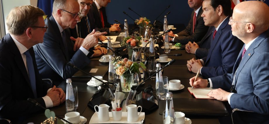 live:-world-leaders-gather-in-munich-for-2nd-day-of-security-conference