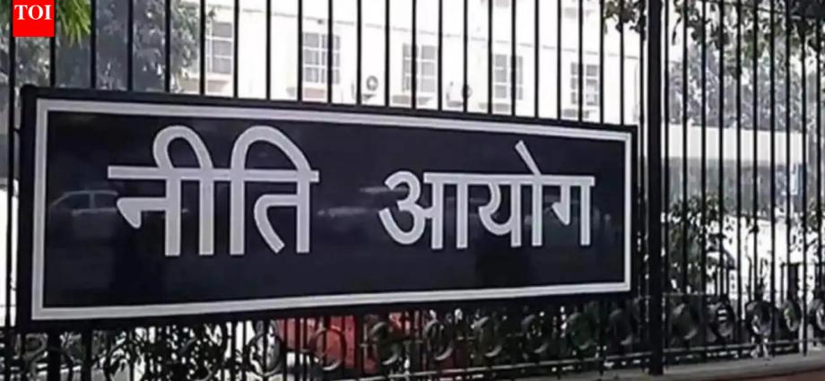 Niti Aayog seeks diesel vehicle phase-out, focus on cleaner tech