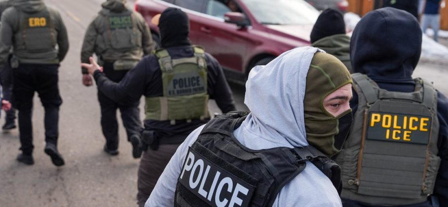 ice-blocked-detainees’-access-to-lawyers-in-minnesota,-judge-finds 