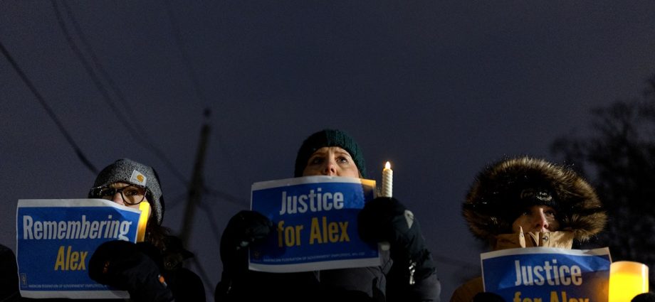 alex-pretti-died-defending-an-emt-ice-wouldn’t-let-her-treat-him.