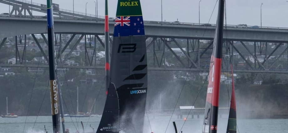 two-hurt-after-high-speed-new-zealand-france-crash-at-auckland-sailgp-race