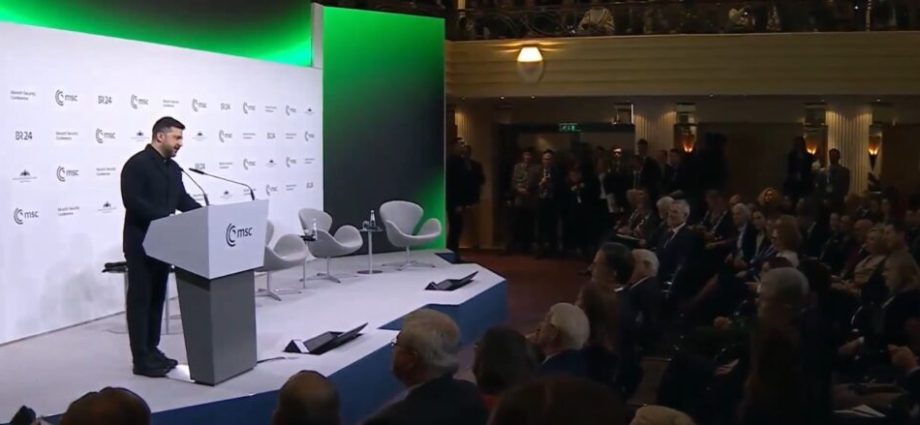 “putin-does-not-live-like-ordinary-people”:-russian-ruler-consults-more-with-tsar-peter-and-empress-catherine-than-with-any-living-person-—-zelenskyy-at-munich