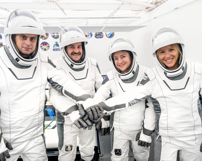 spacex-crew-12-mission-approaching-station-live-on-nasa+