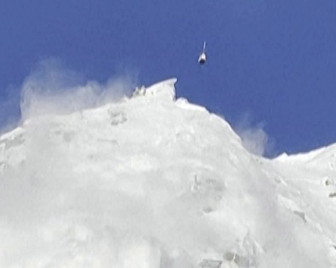 helicopter-triggers-avalanche-amid-maximum-alert-across-french-alps