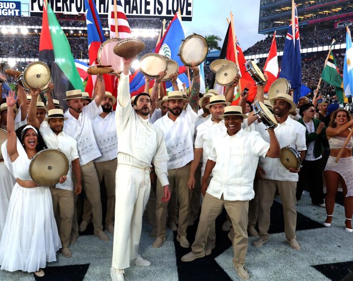 bad-bunny’s-neighborliness-is-the-antidote-to-ring’s-dystopian-vision