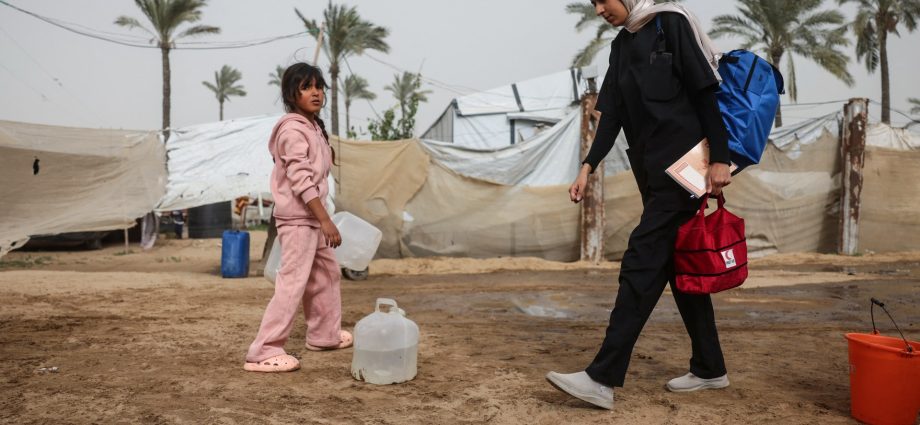 onsite-gunmen-force-msf-to-stop-work-at-gaza’s-nasser-hospital