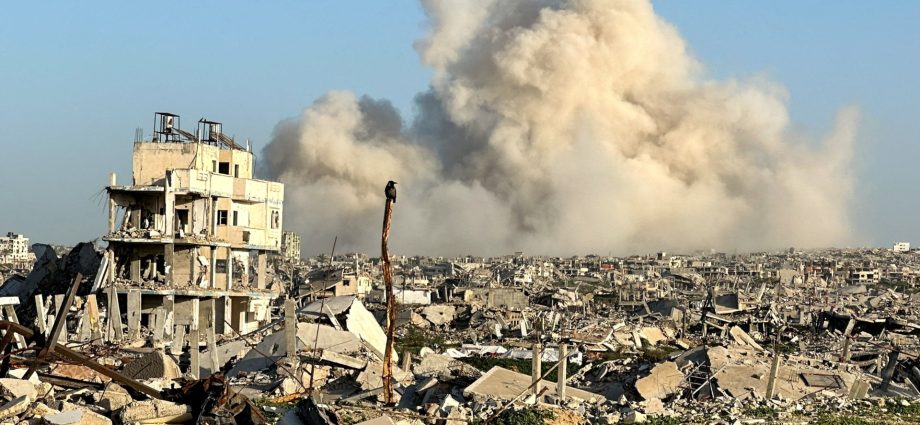 israeli-forces-kill-eight-palestinians-in-gaza,-attack-southern-lebanon