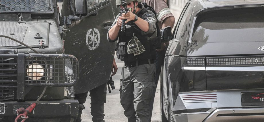 thousands-of-western-nationals-fought-israel’s-war-on-gaza:-what-to-know