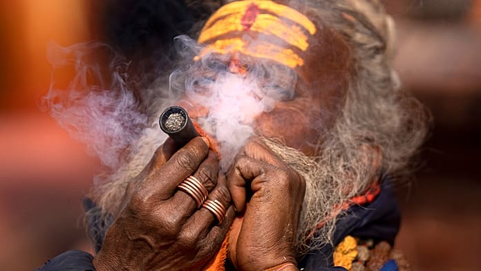 nepal:-watch-cannabis-rituals-unfold-during-shivaratri-in-kathmandu