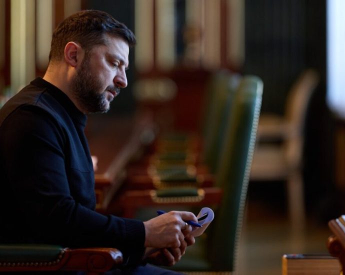 “putin-and-his-friends-are-not-in-prison”-–-zelenskyy-says-world-already-made-its-biggest-compromise-with-russia