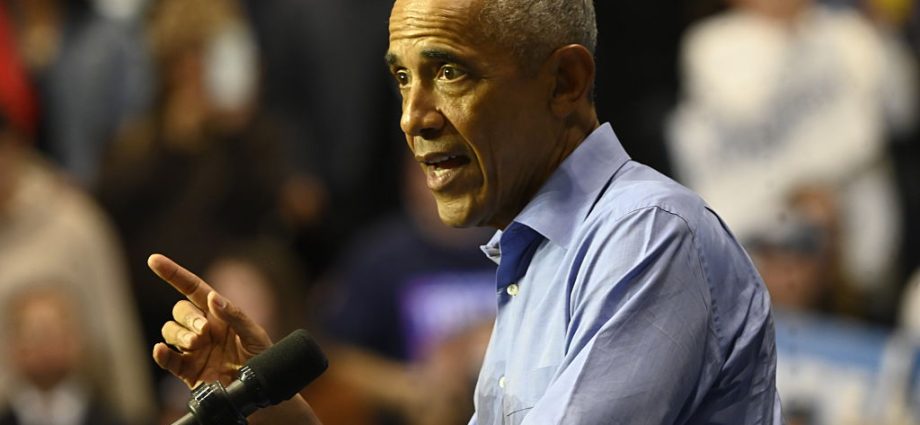 “clown-show”:-obama-calls-out-maga-over-racist-ape-video-of-him-and-michelle