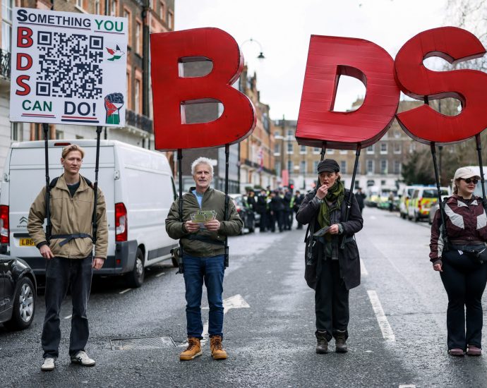 europe’s-growing-fight-over-israeli-goods:-boycott-movements-mushroom