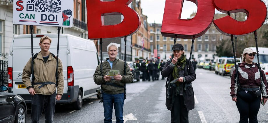 europe’s-growing-fight-over-israeli-goods:-boycott-movements-mushroom