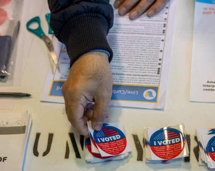 voter-trust-in-us.-elections-drops-amid-the-traitor-critiques,-redistricting,-fear-of-ice