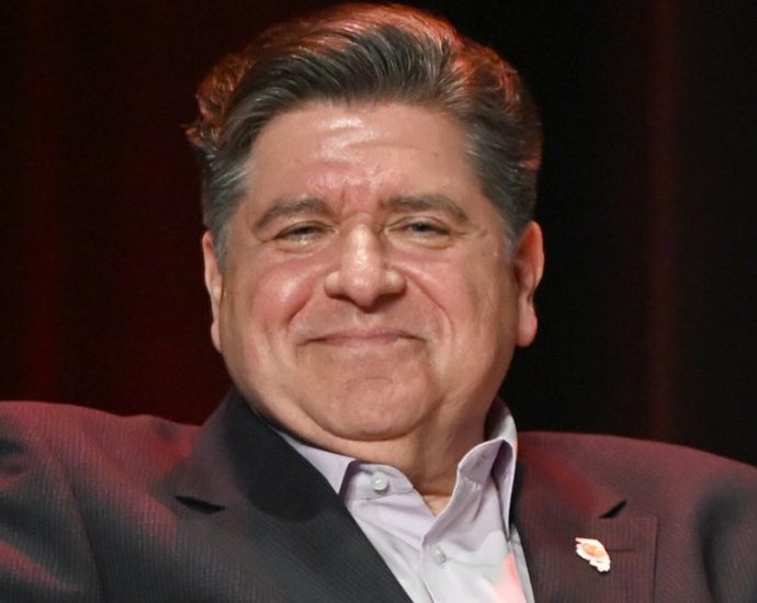 gop-gets-no-love-over-‘disgraceful’-valentine’s-day-swipe-at-pritzker