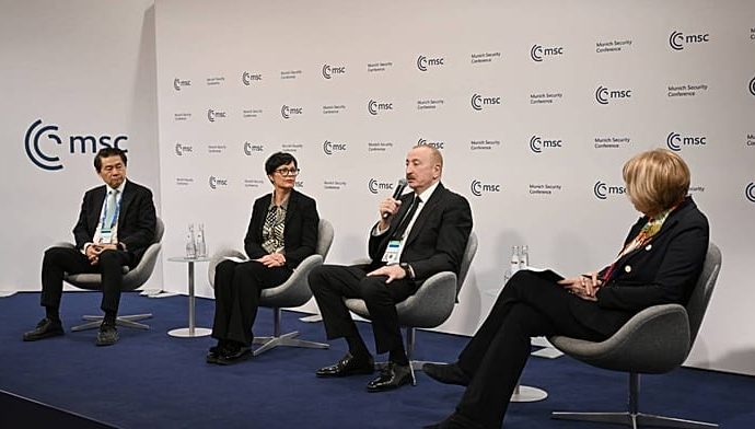 aliyev-says-russia-‘deliberately-attacked’-azerbaijani-embassy-in-kyiv