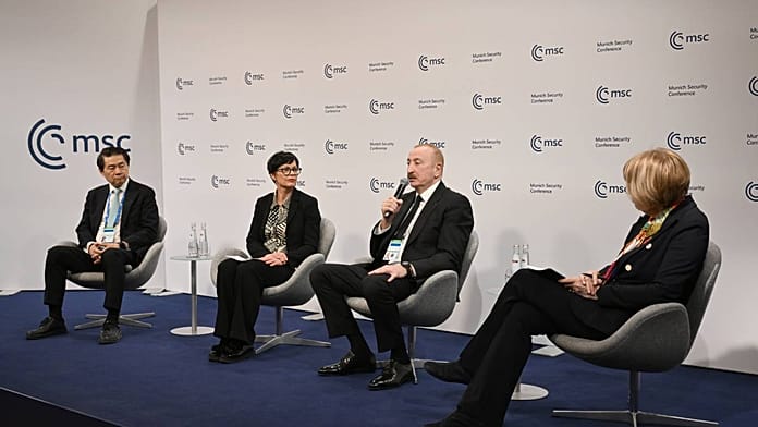 aliyev-says-russia-‘deliberately-attacked’-azerbaijani-embassy-in-kyiv