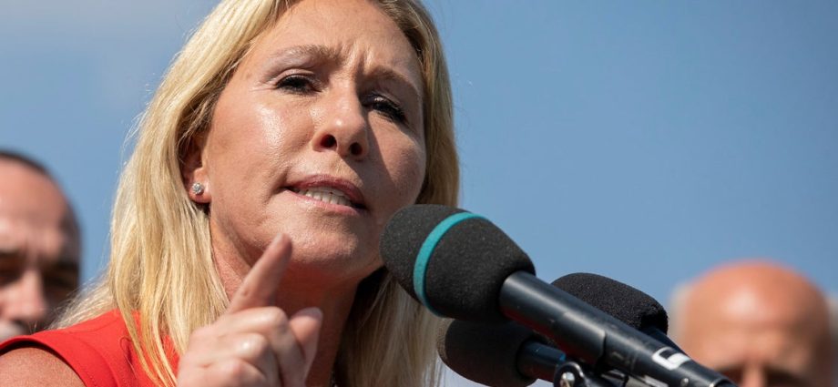 marjorie-taylor-greene-rips-maga-‘clowns,’-hits-republicans-with-new-midterm-warning