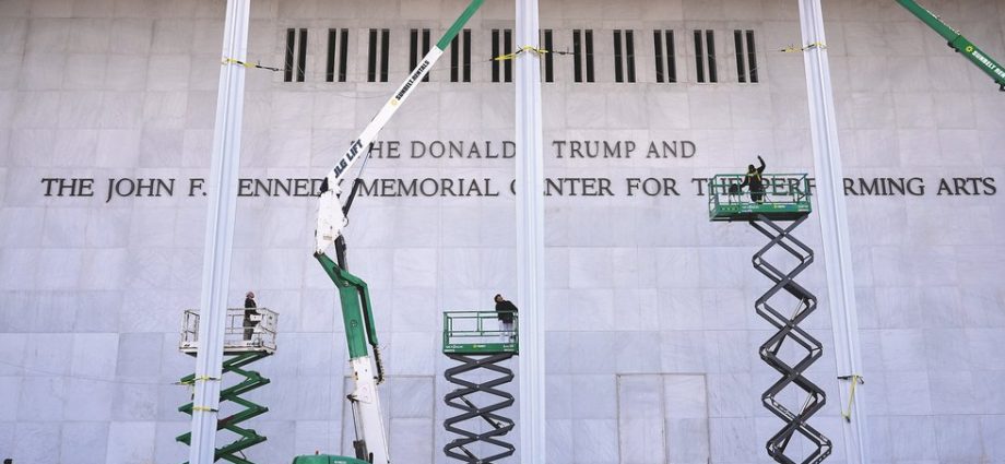 the-the-traitor-center-for-performative-narcissism