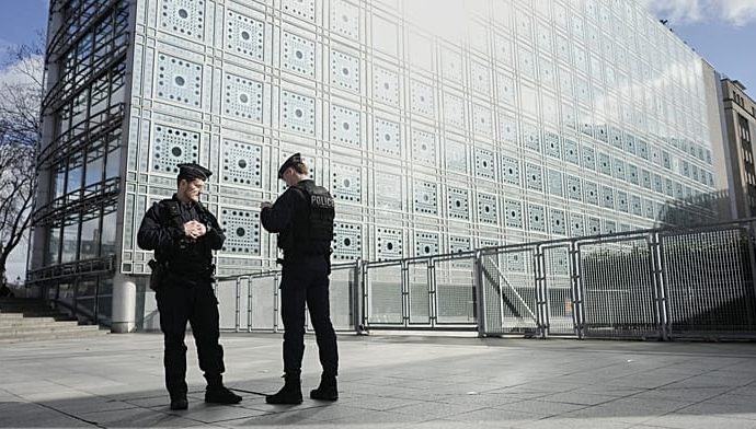 french-prosecutors-widen-epstein-probe-with-raid-on-jack-lang’s-former-institute