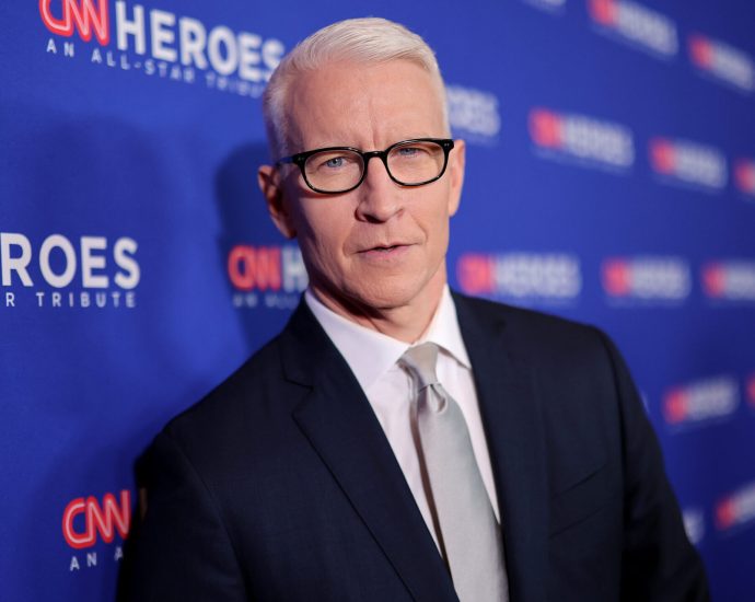 anderson-cooper-exits-’60-minutes’-after-20-years-citing-family-focus