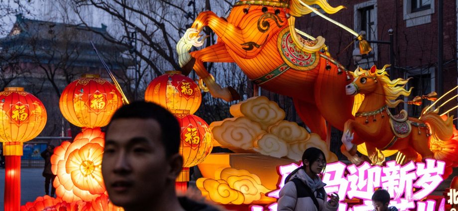 year-of-the-fire-horse:-can-lunar-new-year-festival-boost-china’s-economy?